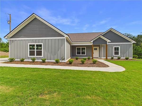 5 Acres of Land with Home for Sale in Salem, Alabama
