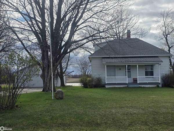 21 Acres of Land with Home for Sale in Libertyville, Iowa