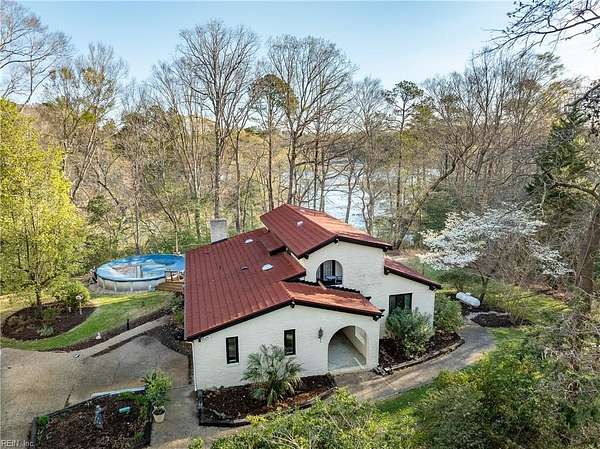 4 Acres of Land with Home for Sale in Smithfield, Virginia