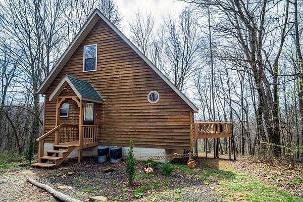 5.2 Acres of Improved Residential Land for Sale in Lancaster, Ohio