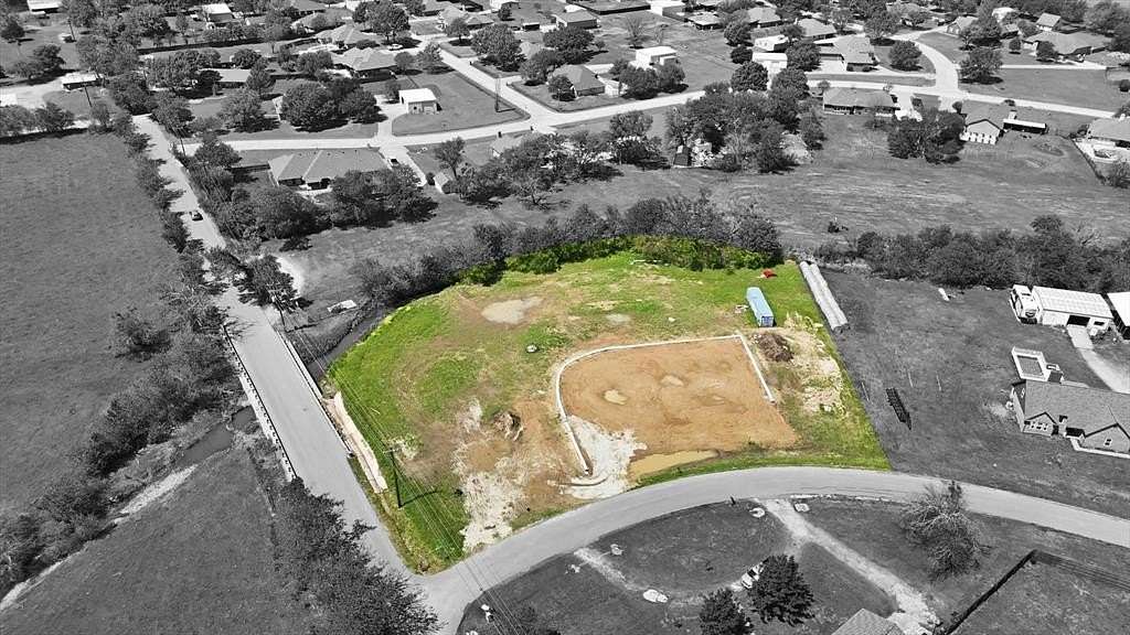 1.47 Acres of Residential Land for Sale in Sanger, Texas