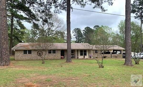 1.5 Acres of Land with Home for Sale in Linden, Texas