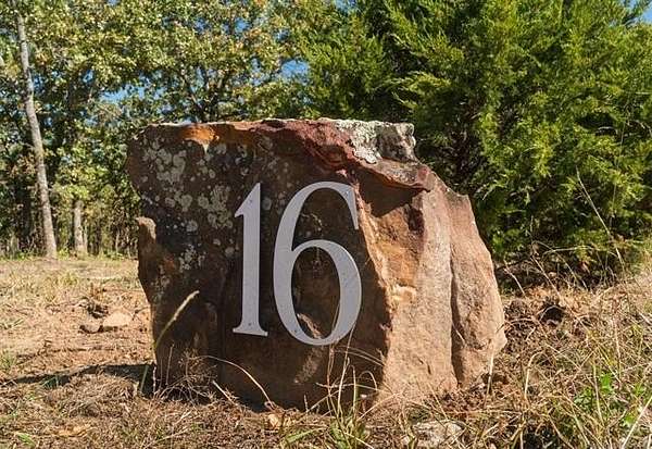 6 Acres of Residential Land for Sale in Winchester, Oklahoma