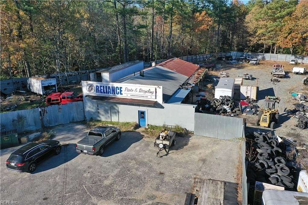 2 Acres of Improved Commercial Land for Sale in Carrollton, Virginia