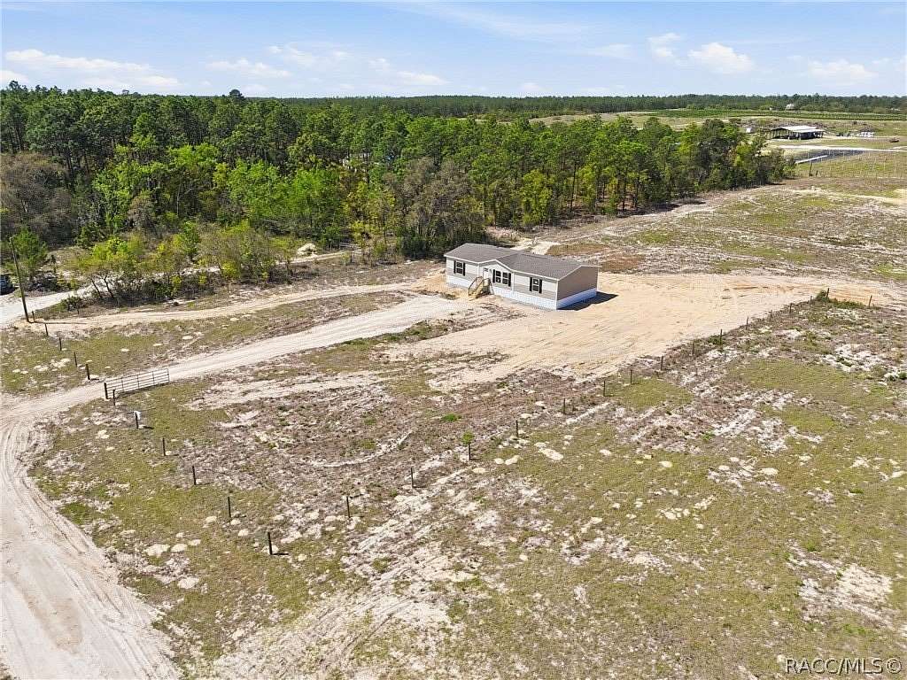 2 Acres of Land with Home for Sale in Dunnellon, Florida