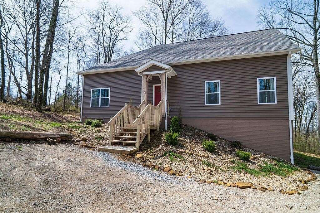 6.83 Acres of Residential Land for Sale in Rockbridge, Ohio