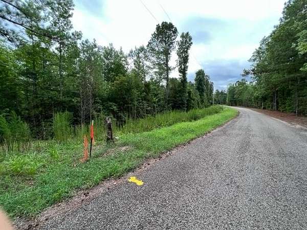 15.8 Acres of Recreational & Residential Land for Sale in Finger, Tennessee