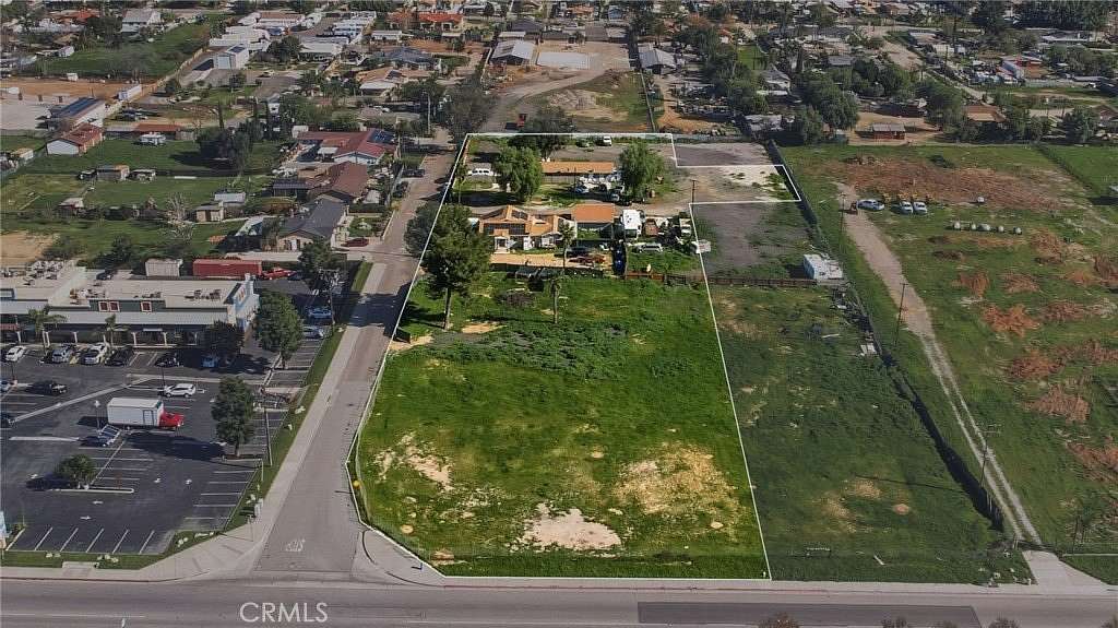 1 Acre of Improved Mixed-Use Land for Sale in Jurupa Valley, California