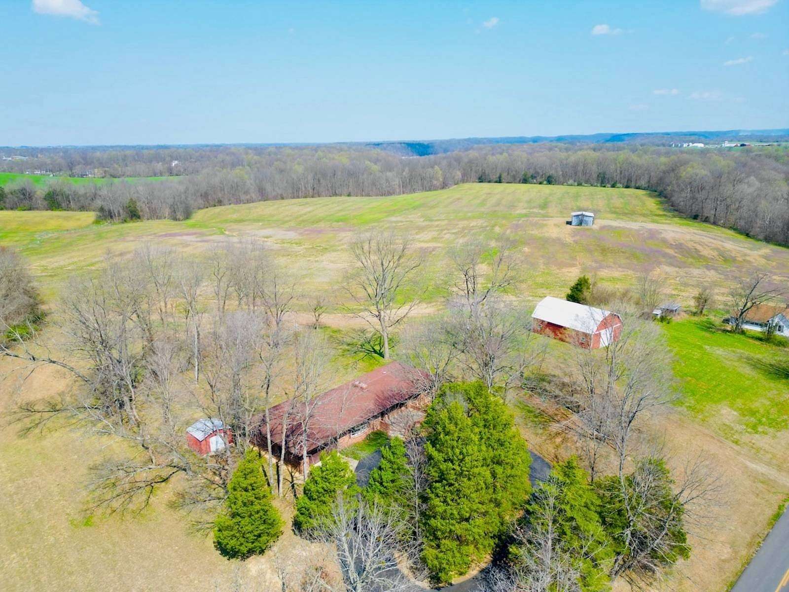140 Acres of Land with Home for Sale in Columbia, Kentucky