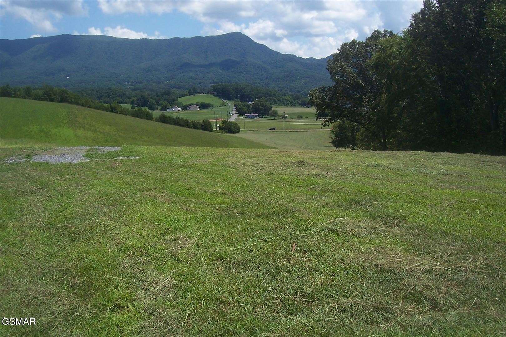 15 Acres of Land for Sale in Sevierville, Tennessee