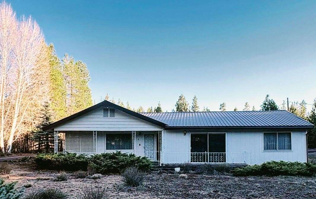 2.36 Acres of Land with Home for Sale in La Pine, Oregon