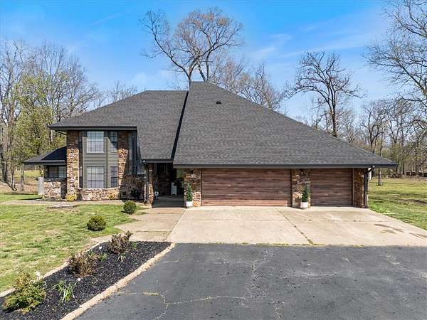 10 Acres of Improved Mixed-Use Land for Sale in Stilwell, Oklahoma