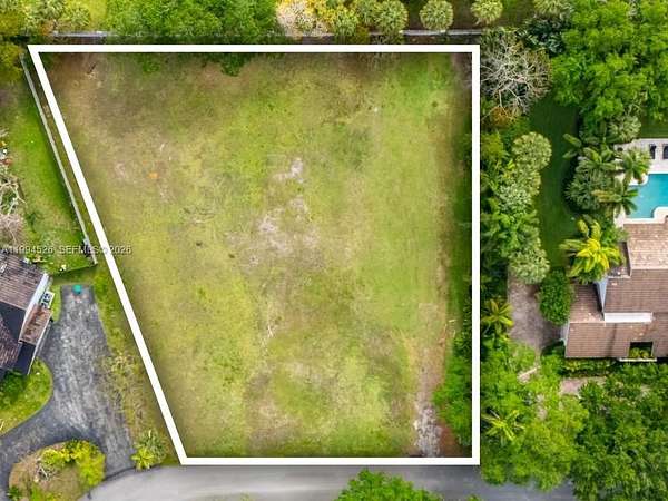0.71 Acres of Residential Land for Sale in Palmetto Bay, Florida