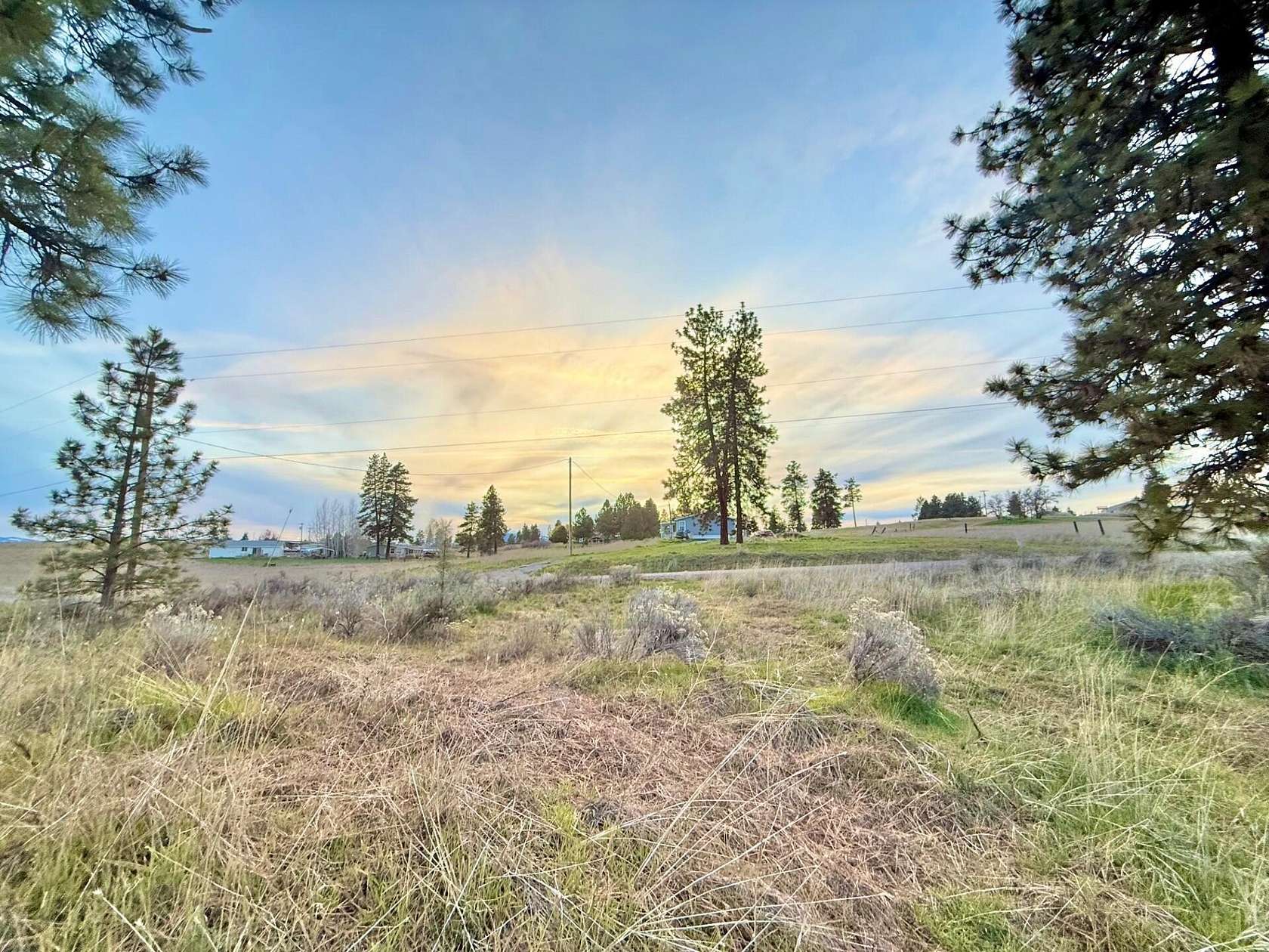 0.69 Acres of Residential Land for Sale in Chiloquin, Oregon