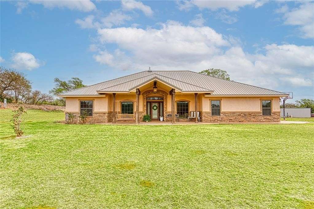 4.6 Acres of Land with Home for Sale in Elk City, Oklahoma