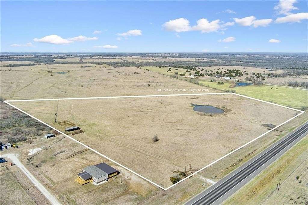 19 Acres of Land for Sale in Groesbeck, Texas