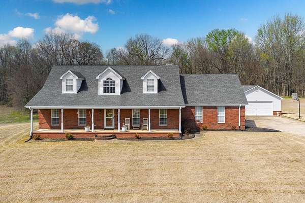 1.63 Acres of Land with Home for Sale in Munford, Tennessee