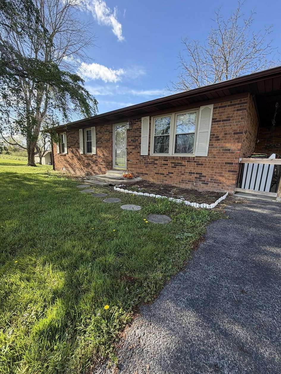 1.87 Acres of Land with Home for Sale in East Bernstadt, Kentucky