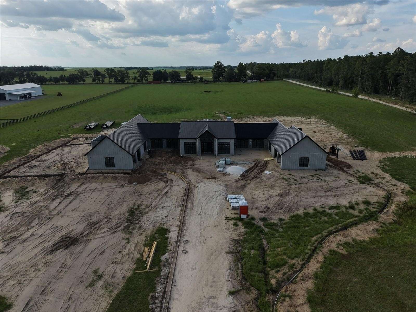 12.5 Acres of Land with Home for Sale in Morriston, Florida