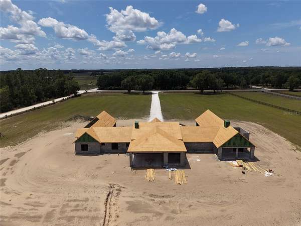 12.5 Acres of Land with Home for Sale in Morriston, Florida