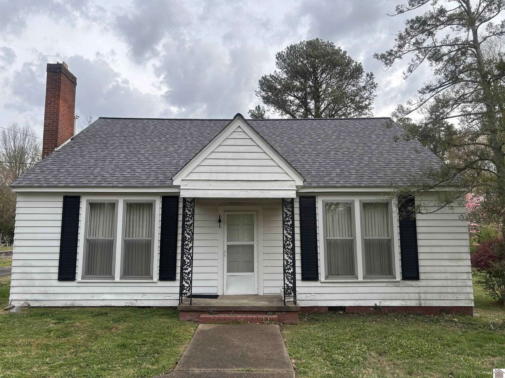 2 Acres of Land with Home for Sale in Paducah, Kentucky