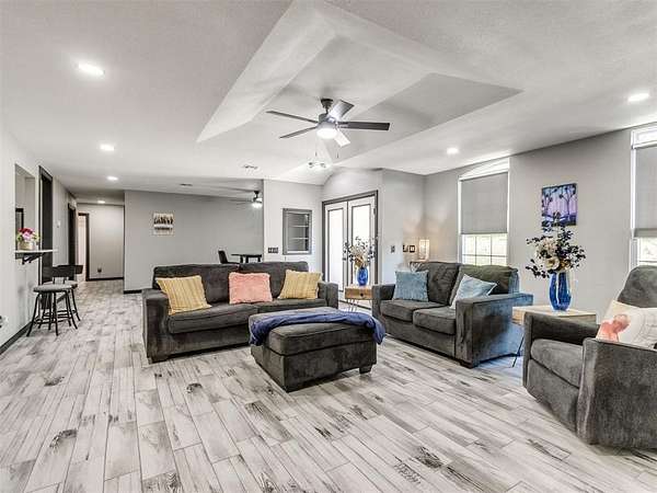 2.59 Acres of Improved Mixed-Use Land for Sale in Choctaw, Oklahoma