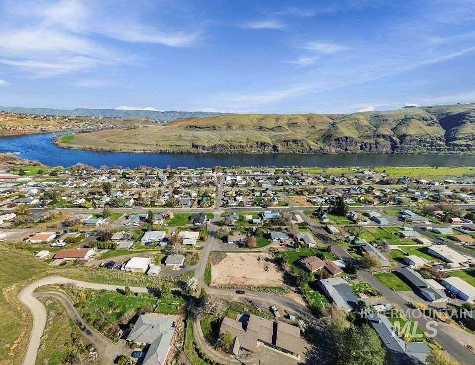 0.67 Acres of Residential Land for Sale in Asotin, Washington