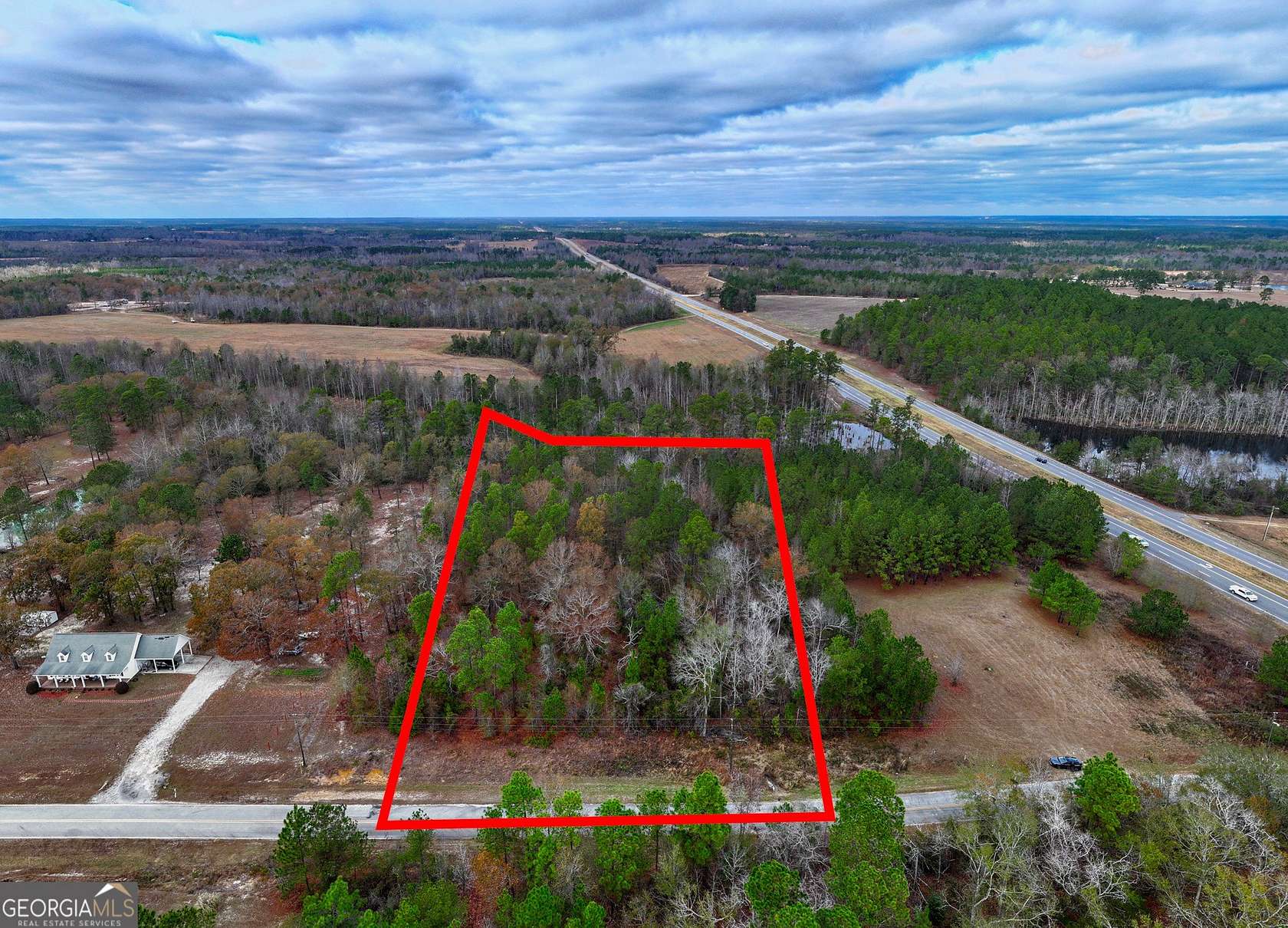 4 Acres of Residential Land for Sale in Garfield, Georgia