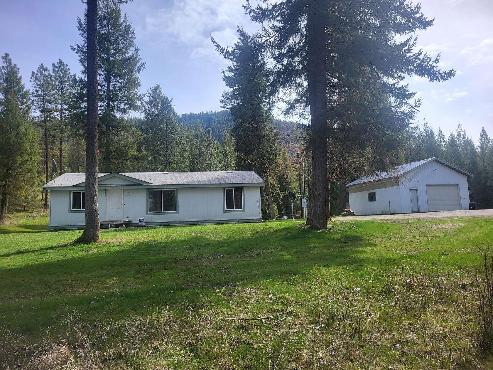 16 Acres of Land with Home for Sale in Rice, Washington