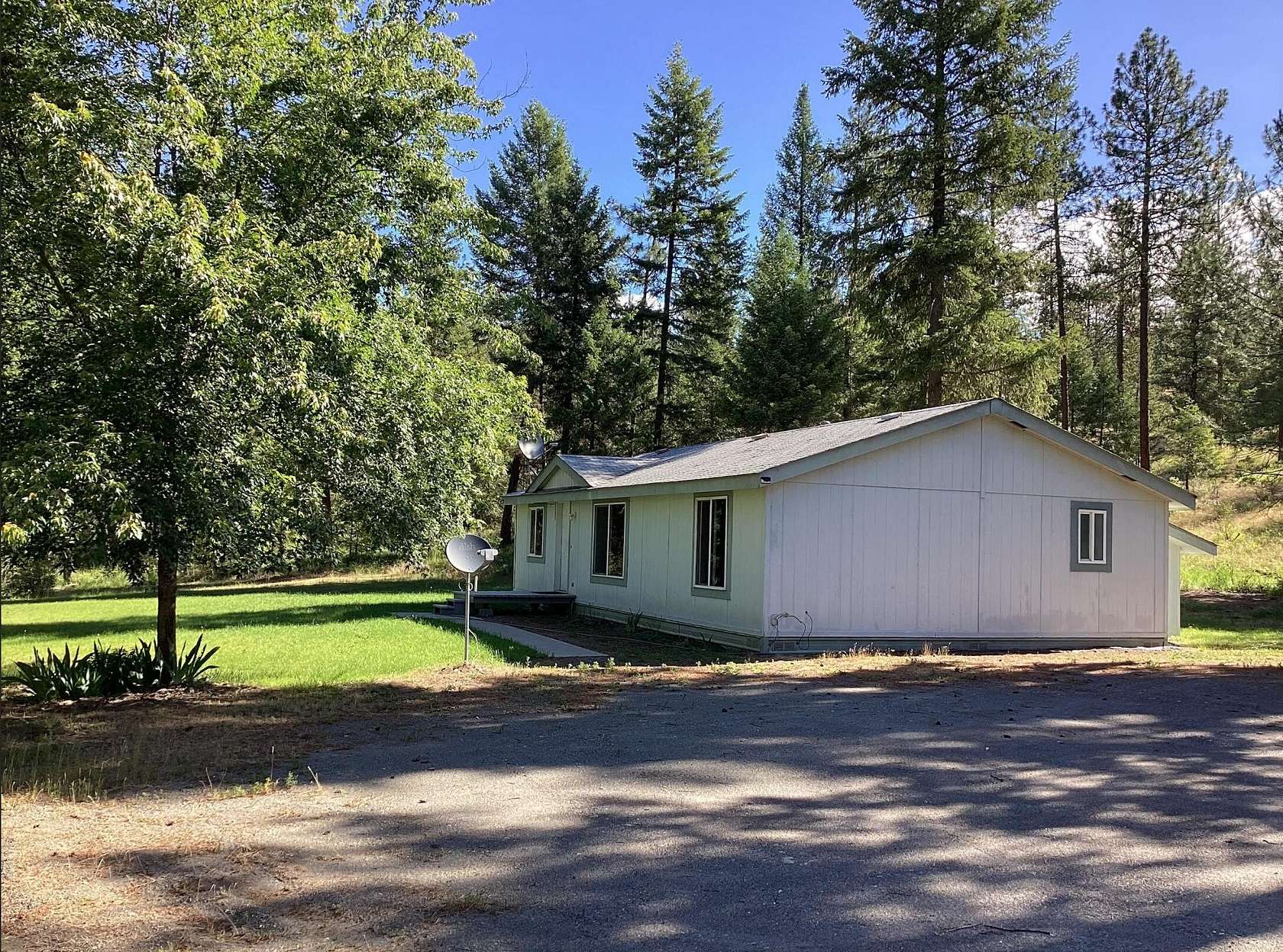 16 Acres of Land with Home for Sale in Rice, Washington