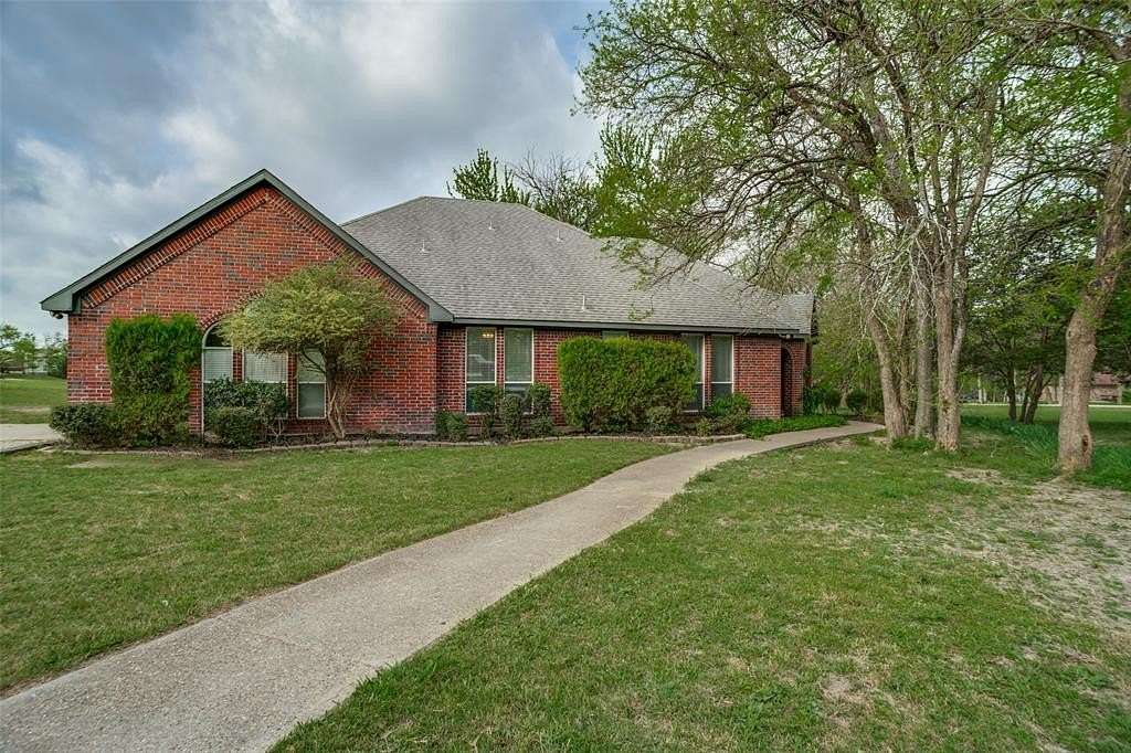 2 Acres of Land with Home for Sale in Lowry Crossing, Texas