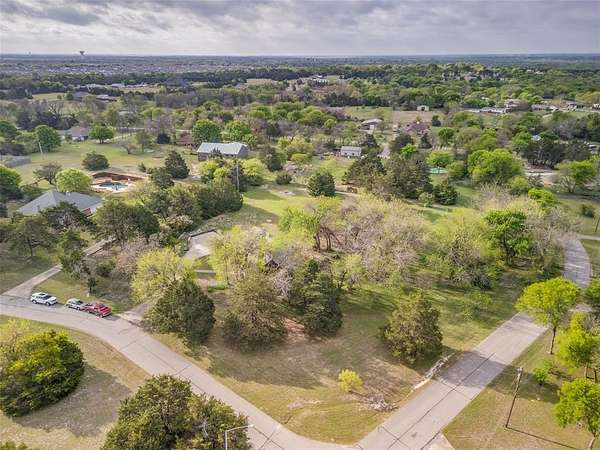 2 Acres of Land with Home for Sale in Lowry Crossing, Texas