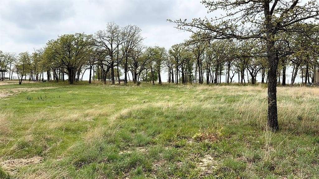 2 Acres of Residential Land for Sale in Alvord, Texas