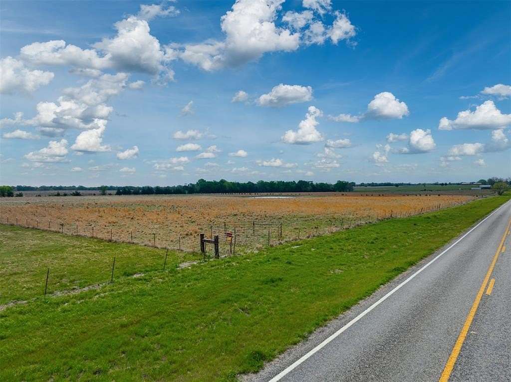17.6 Acres of Land for Sale in Clarksville, Texas