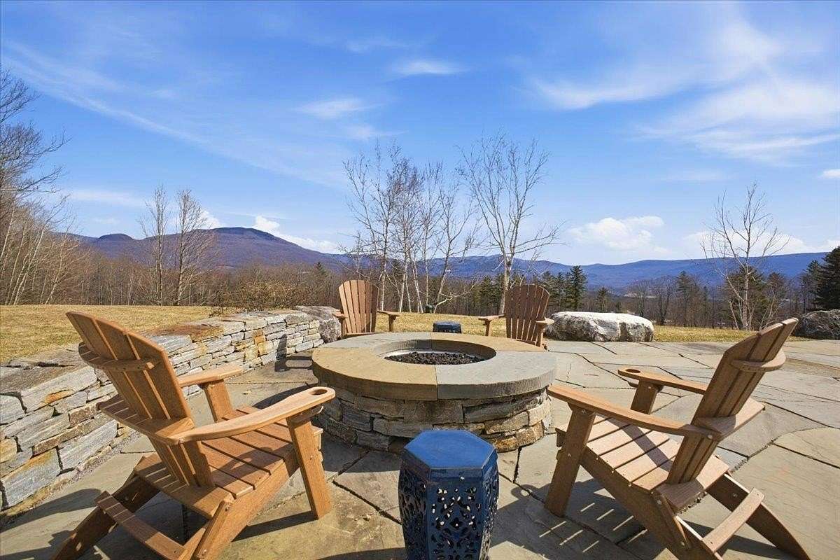 39 Acres of Land with Home for Sale in Manchester, Vermont