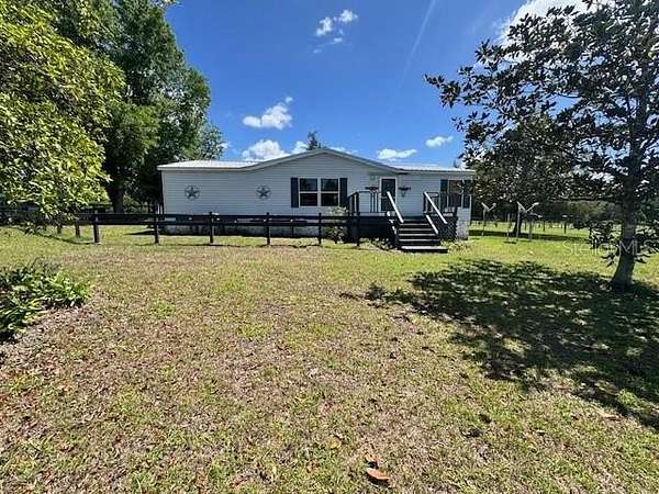 3.58 Acres of Land with Home for Sale in Williston, Florida