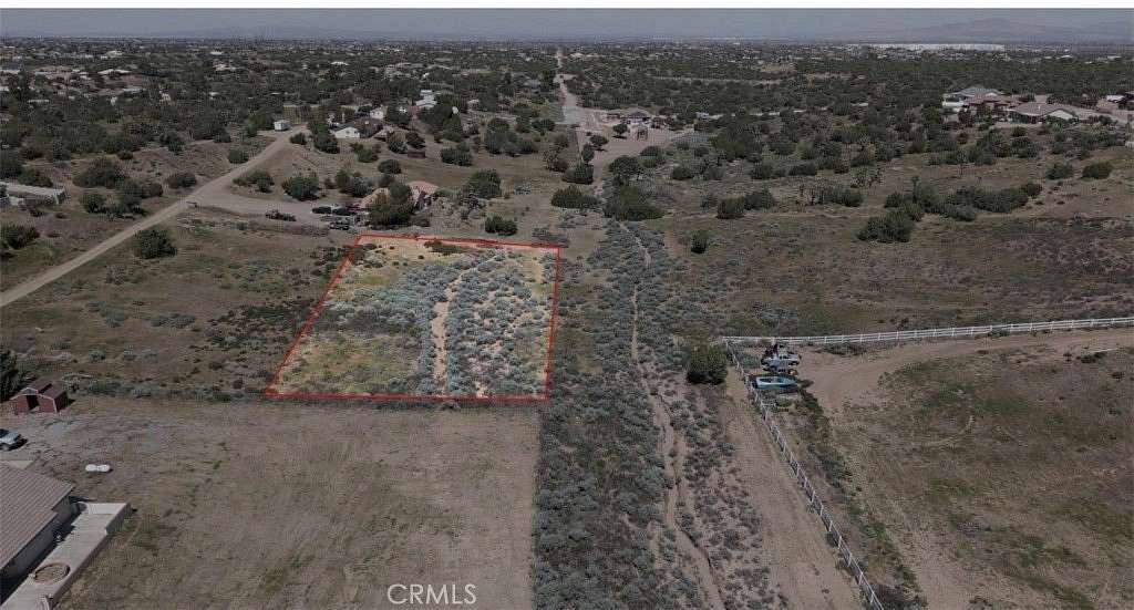 1 Acre of Land for Sale in Oak Hills, California