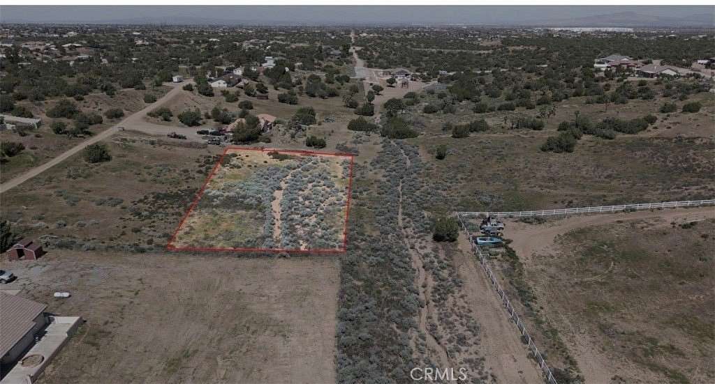1 Acre of Land for Sale in Oak Hills, California