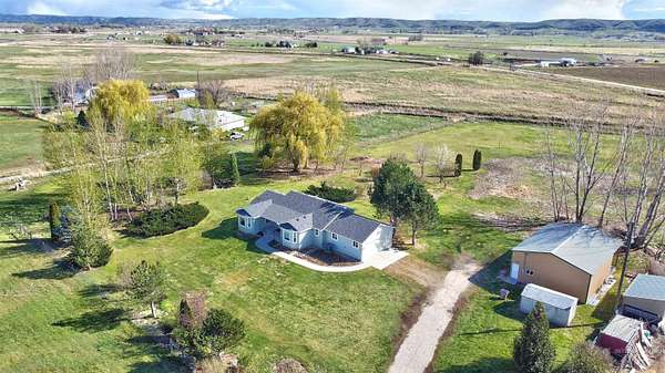 5.4 Acres of Land with Home for Sale in Emmett, Idaho