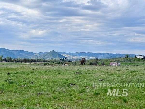 5.1 Acres of Residential Land for Sale in Sweet, Idaho