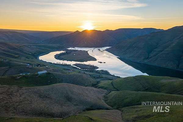 25 Acres of Agricultural & Residential Land for Sale in Clarkston, Washington