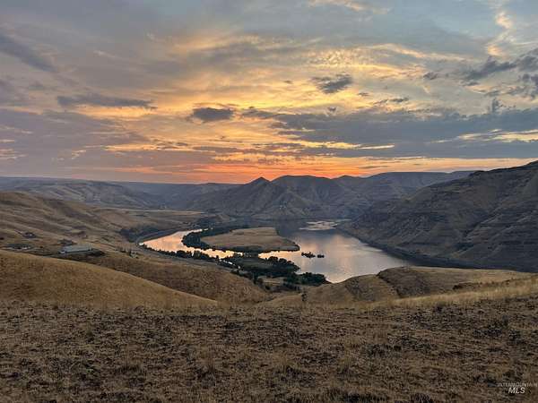 25 Acres of Agricultural & Residential Land for Sale in Clarkston, Washington