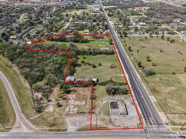 5.9 Acres of Improved Commercial Land for Sale in Tulsa, Oklahoma