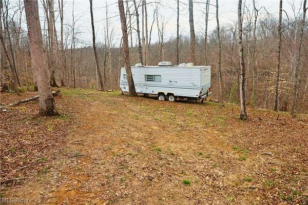 11 Acres of Recreational Land for Sale in Coolville, Ohio