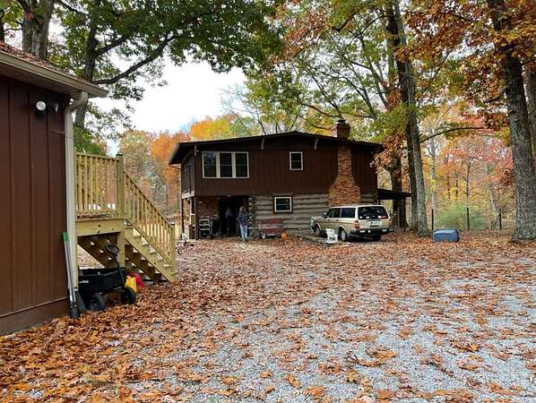 10 Acres of Land with Home for Sale in Goodlettsville, Tennessee