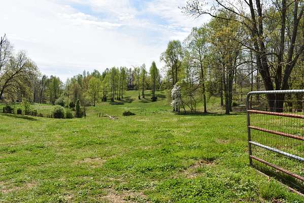 3 Acres of Residential Land for Sale in Shelbyville, Tennessee