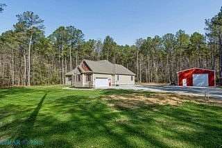 7.3 Acres of Land with Home for Sale in Gloucester, Virginia