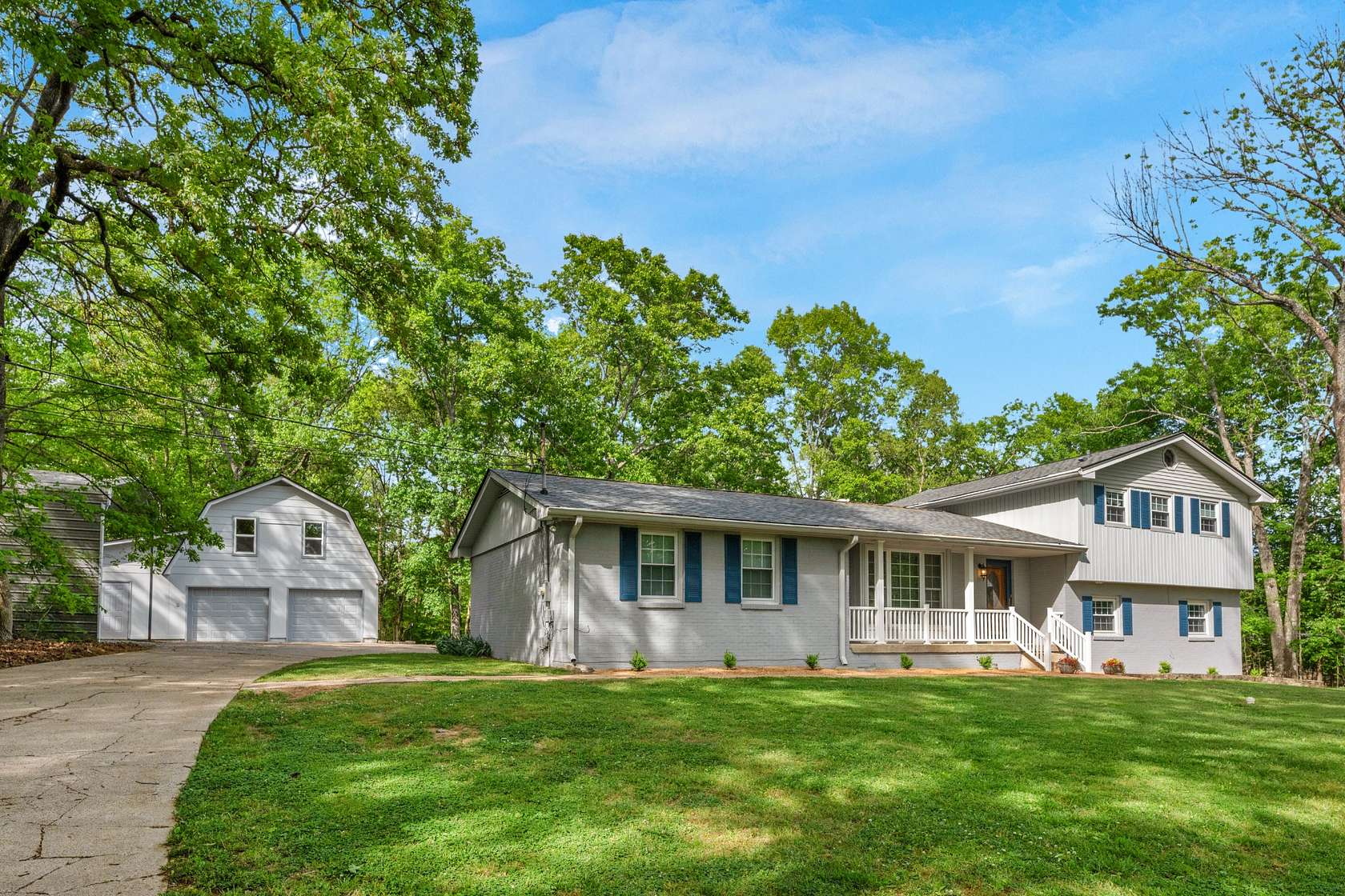 2.2 Acres of Land with Home for Sale in Lebanon, Tennessee