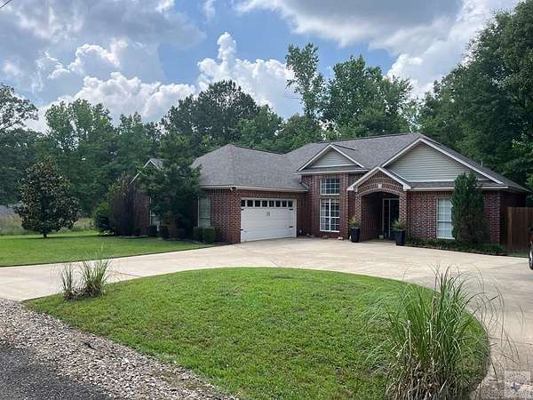 5.38 Acres of Land with Home for Sale in Texarkana, Arkansas