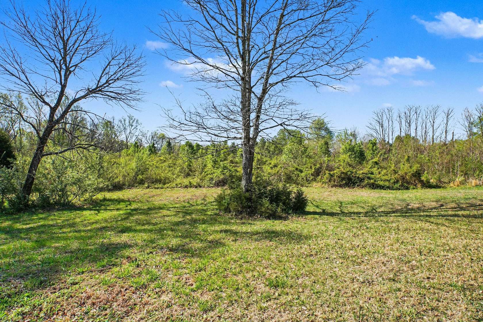 6 Acres of Residential Land for Sale in Ashland City, Tennessee